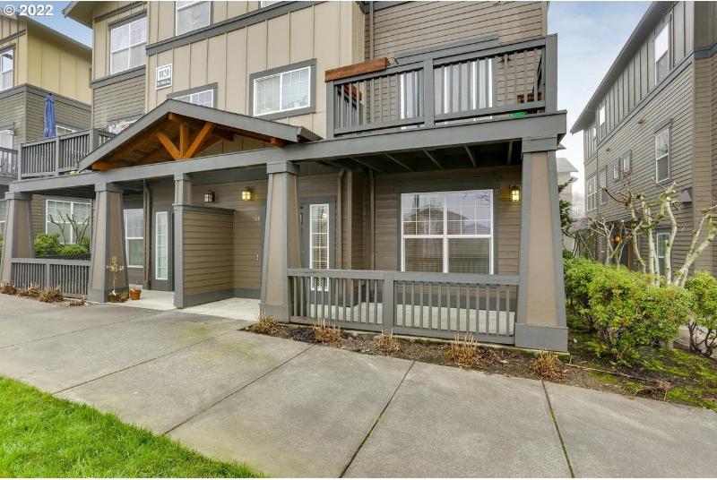 1020 Sw 170th Ave #100 - Photo 2 of 15