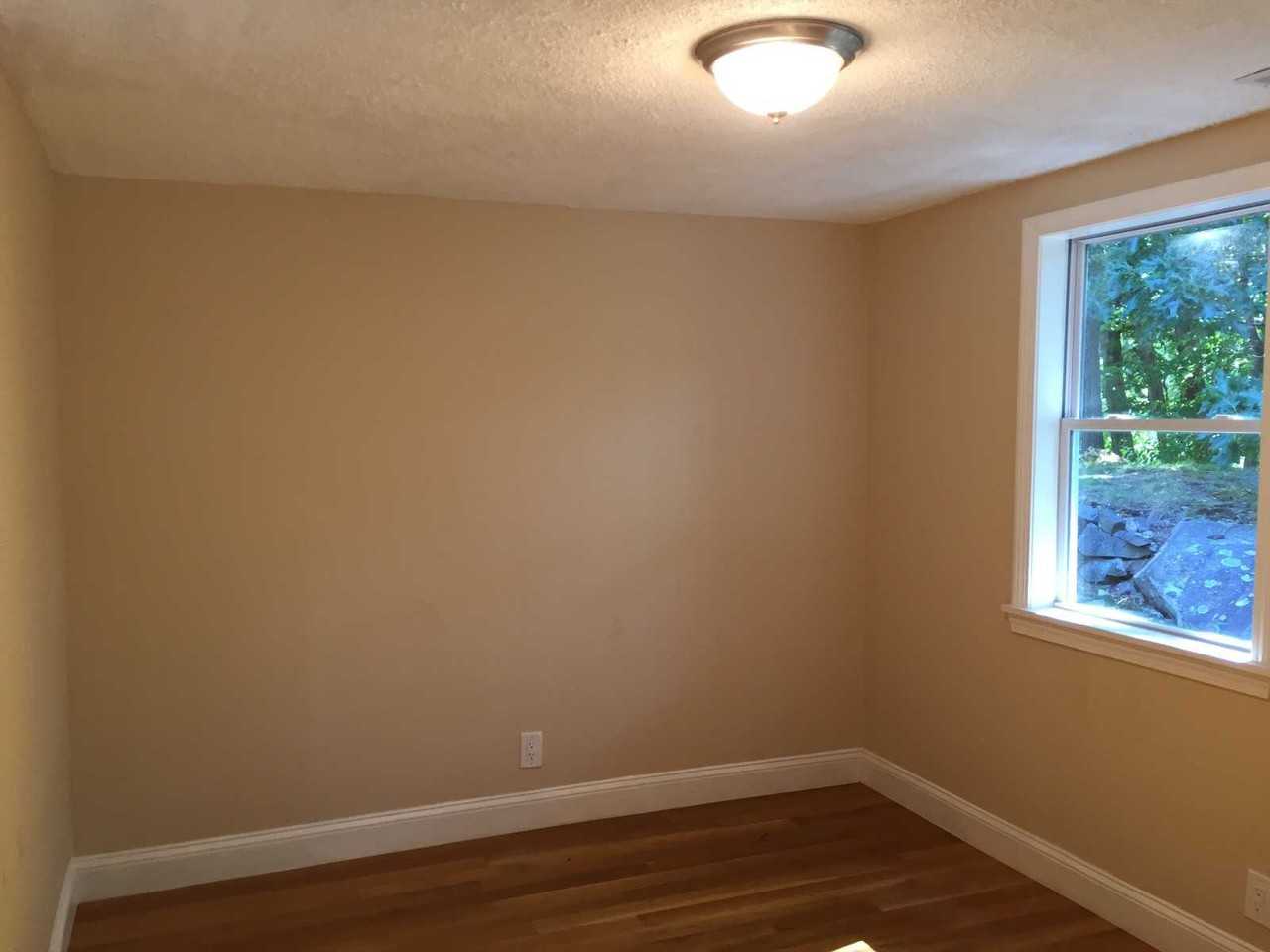 Pine St - Photo 3 of 12