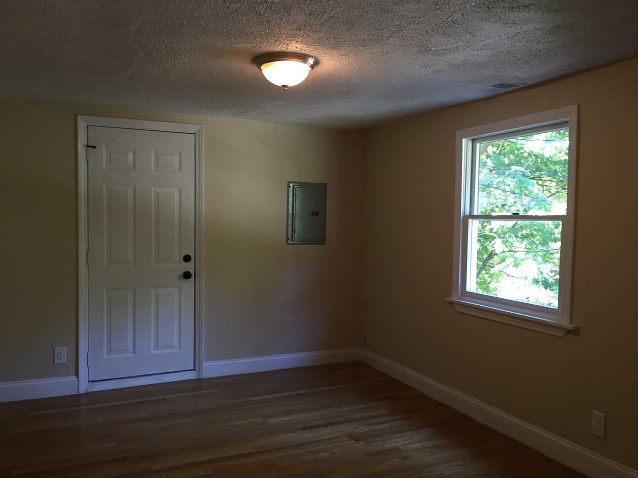 Pine St - Photo 6 of 12