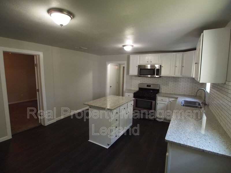 502 S Rusk St - Photo 6 of 20