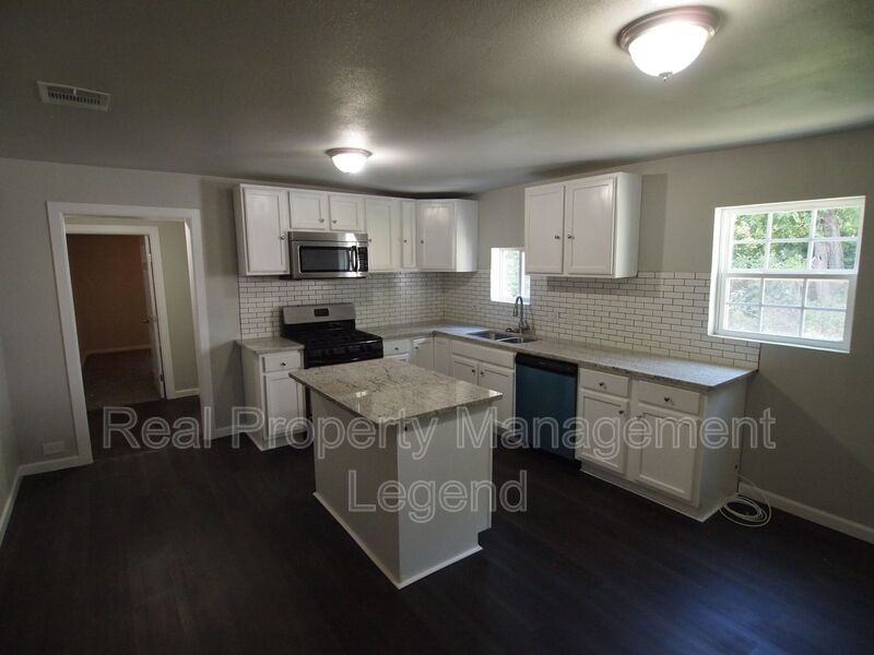 502 S Rusk St - Photo 3 of 20