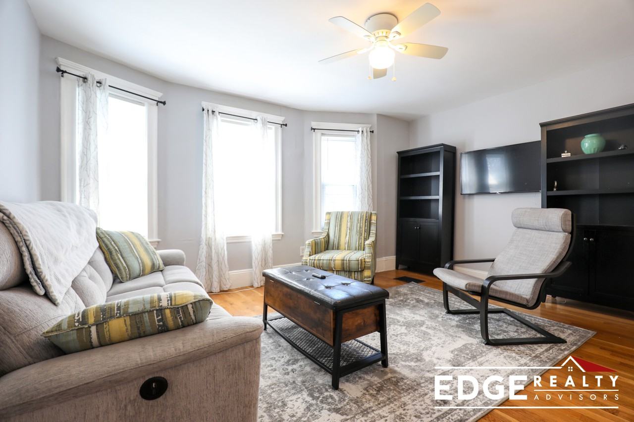 28 Easton St #2 - Photo 3 of 11