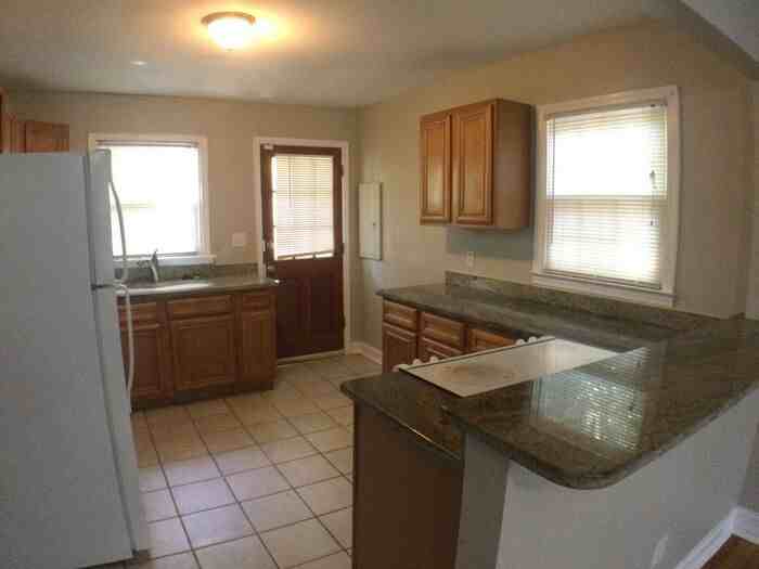 1681 Braeburn Dr Se - Photo 3 of 16