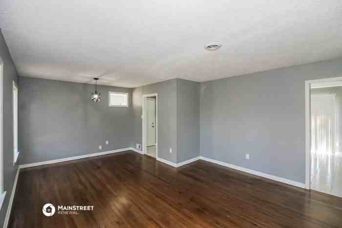 4559 Cottonwood Rd - Photo 3 of 7