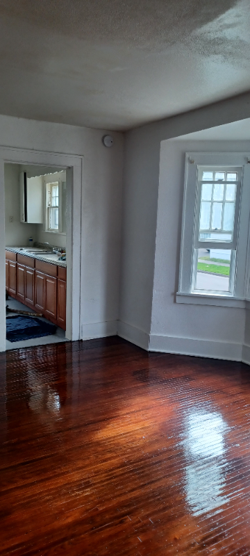 993 Garson Ave - Photo 3 of 6