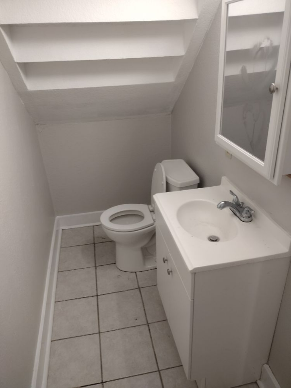 5838 Belmont Ave - Photo 4 of 26