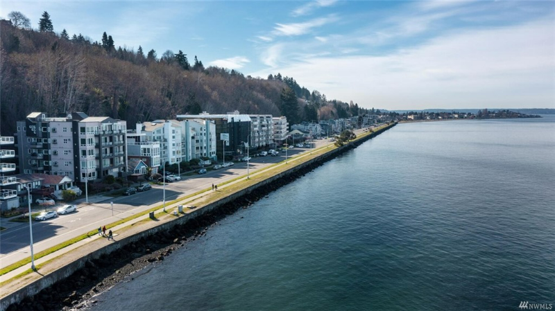 1500 Alki Ave Sw - Photo 3 of 24