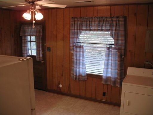 651 Mulberry St SW - Photo 3 of 5