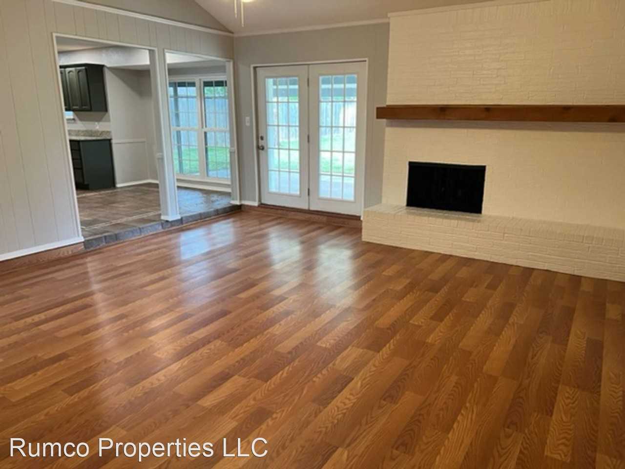 1915 Roosevelt Dr - Photo 3 of 11