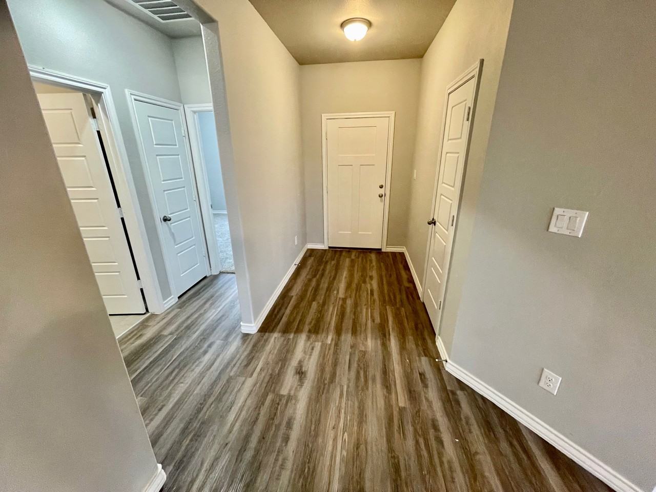 7014 21st St #1 - Photo 5 of 46