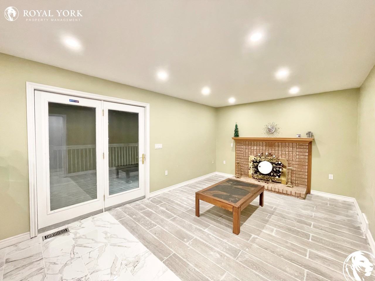 2736 Tracey Terr #1 - Photo 3 of 50