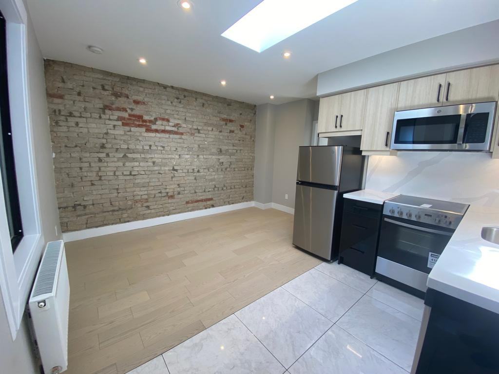 411 Roncesvalles Avenue #3B - Photo 2 of 8