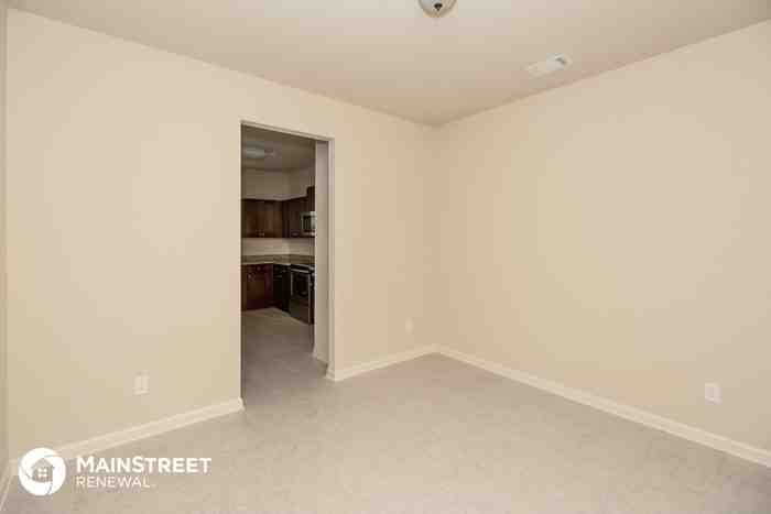 35 Michelle Way - Photo 2 of 7