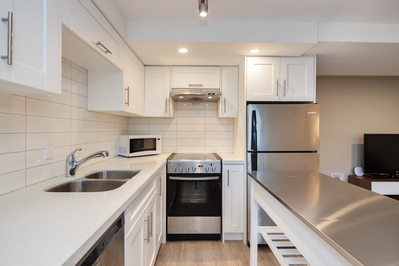 2770 Columbia Street - Photo 4 of 22