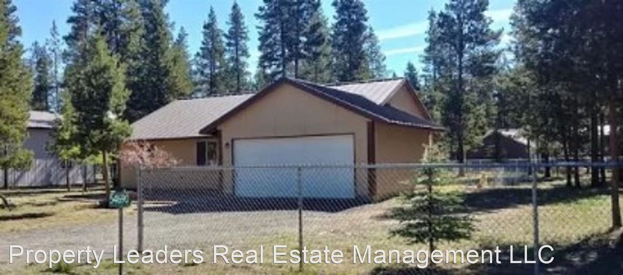 54690 Pinewood Ave, Bend, OR 97707 3 Bedroom House for 2,100/month