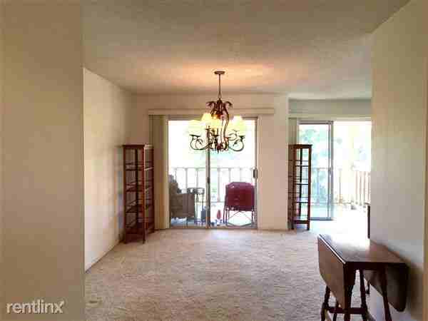 969 Calle Aragon - Photo 3 of 5