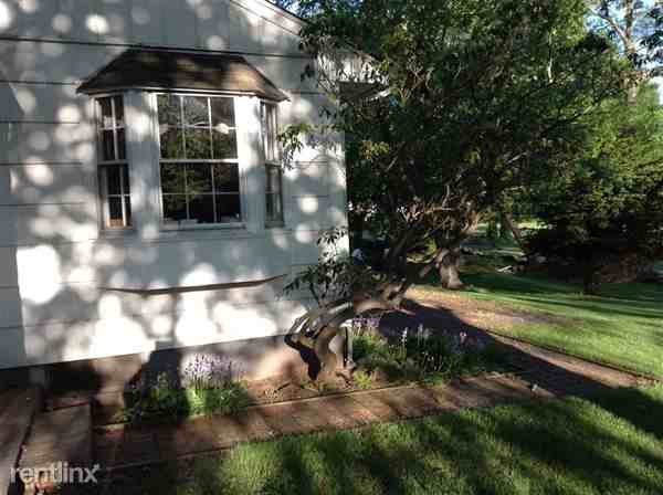 5 Whalehead Dr - Photo 2 of 10