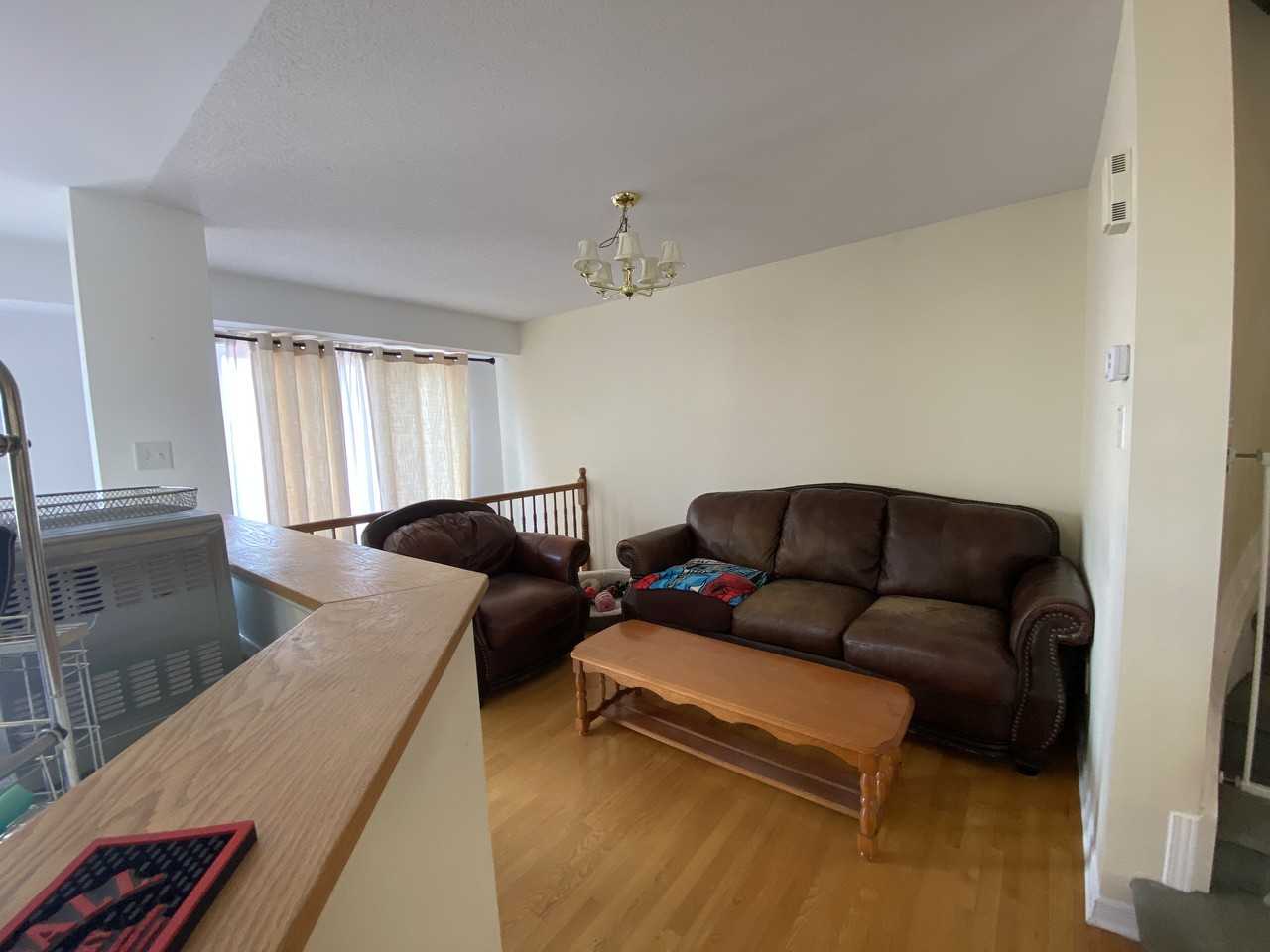 221 Kincardine Drive - Photo 2 of 29