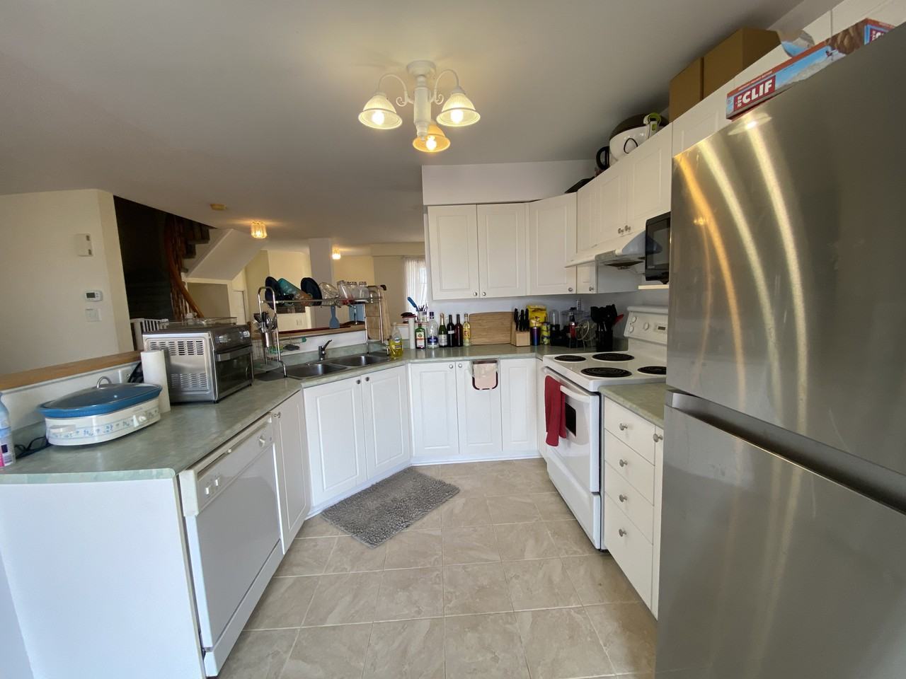 221 Kincardine Drive - Photo 7 of 29