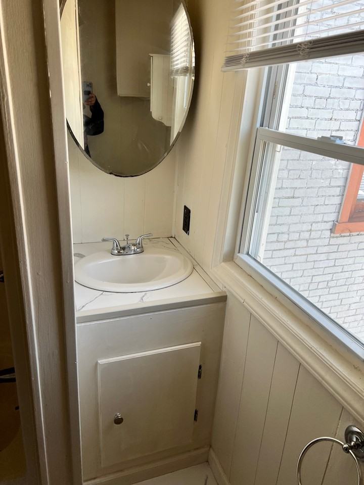 1128 Pickett St #1 - Photo 3 of 14