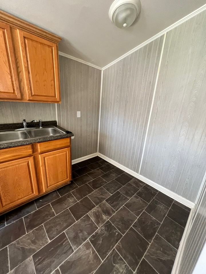 1128 Pickett St #1 - Photo 2 of 14