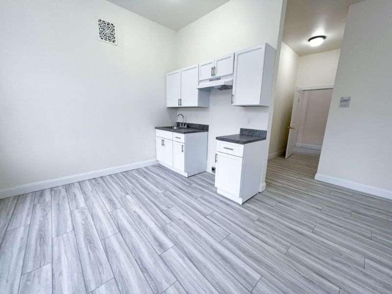 4 New Main St - Photo 2 of 7