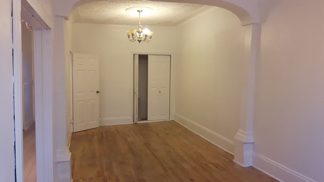 5676 Avenue De Lorimier - Photo 3 of 10