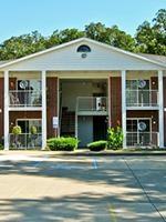 Twin City Villa - Photo 2 of 4