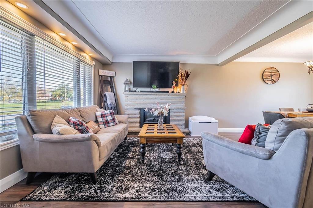 118 Golden Boulevard - Photo 3 of 33