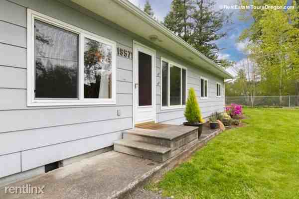 19571 SE Hwy 212 - Photo 3 of 25