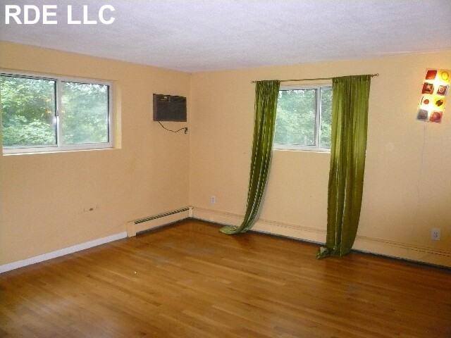 76 Charlesbank Rd #202 - Photo 4 of 7