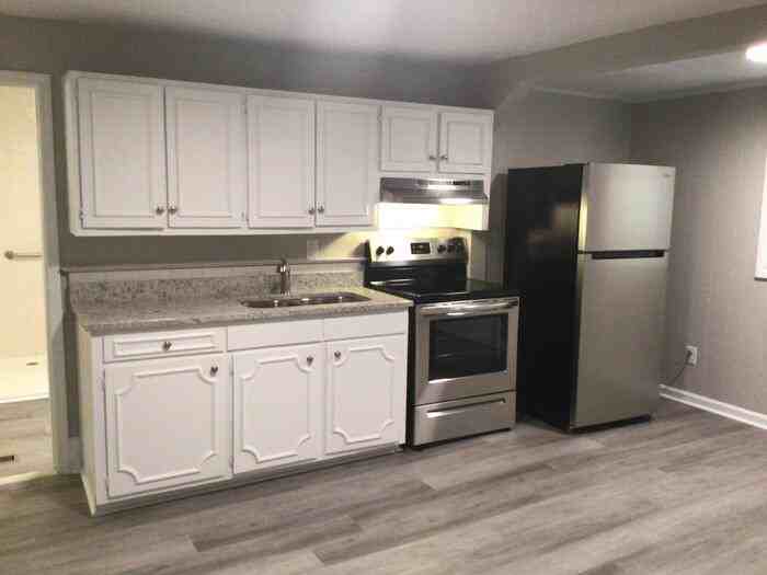 206 11th Ave S - Photo 3 of 14