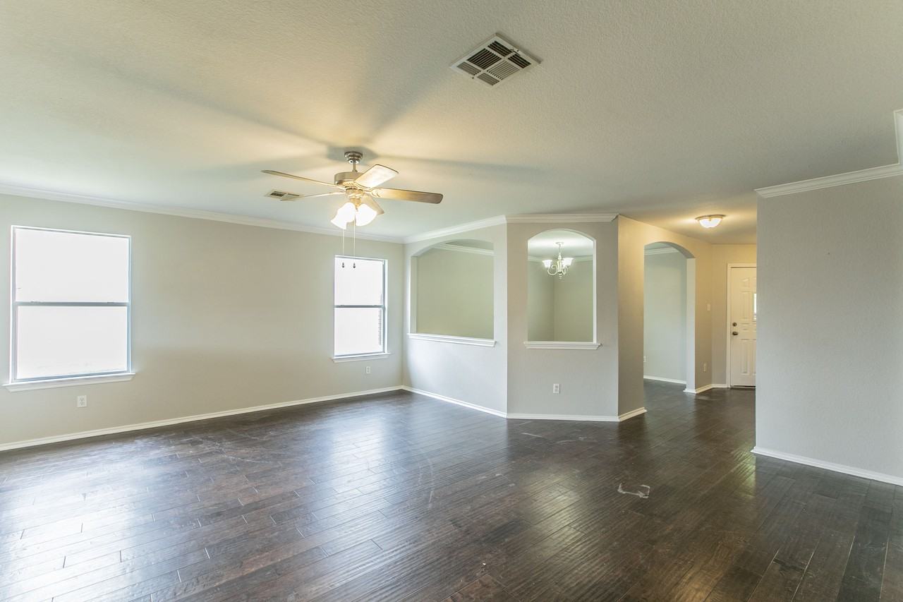 104 Easy St #1 - Photo 3 of 17