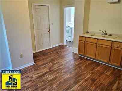 517 S 13th St #517 - Photo 3 of 21
