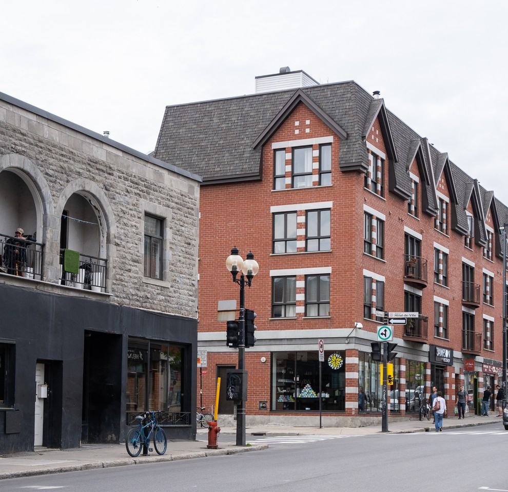 4433 Hotel de Ville - Photo 2 of 23