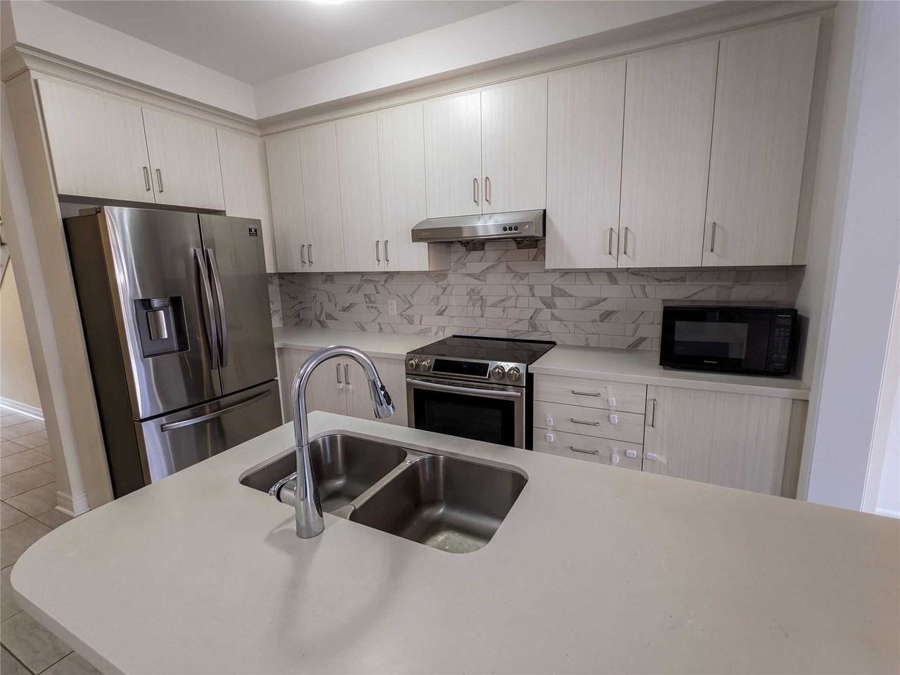 3301 Jacob Way - Photo 2 of 24