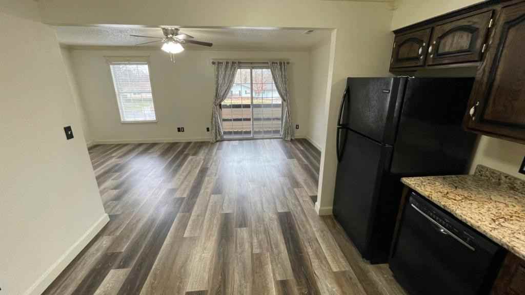 2415 Texas Ave - Photo 3 of 8