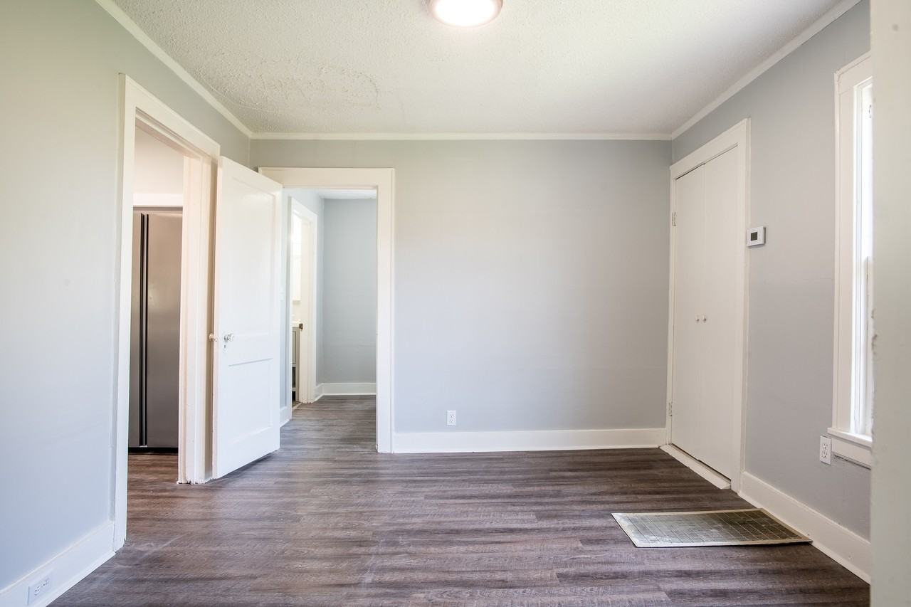 1005 Greenslake Rd #1 - Photo 6 of 19