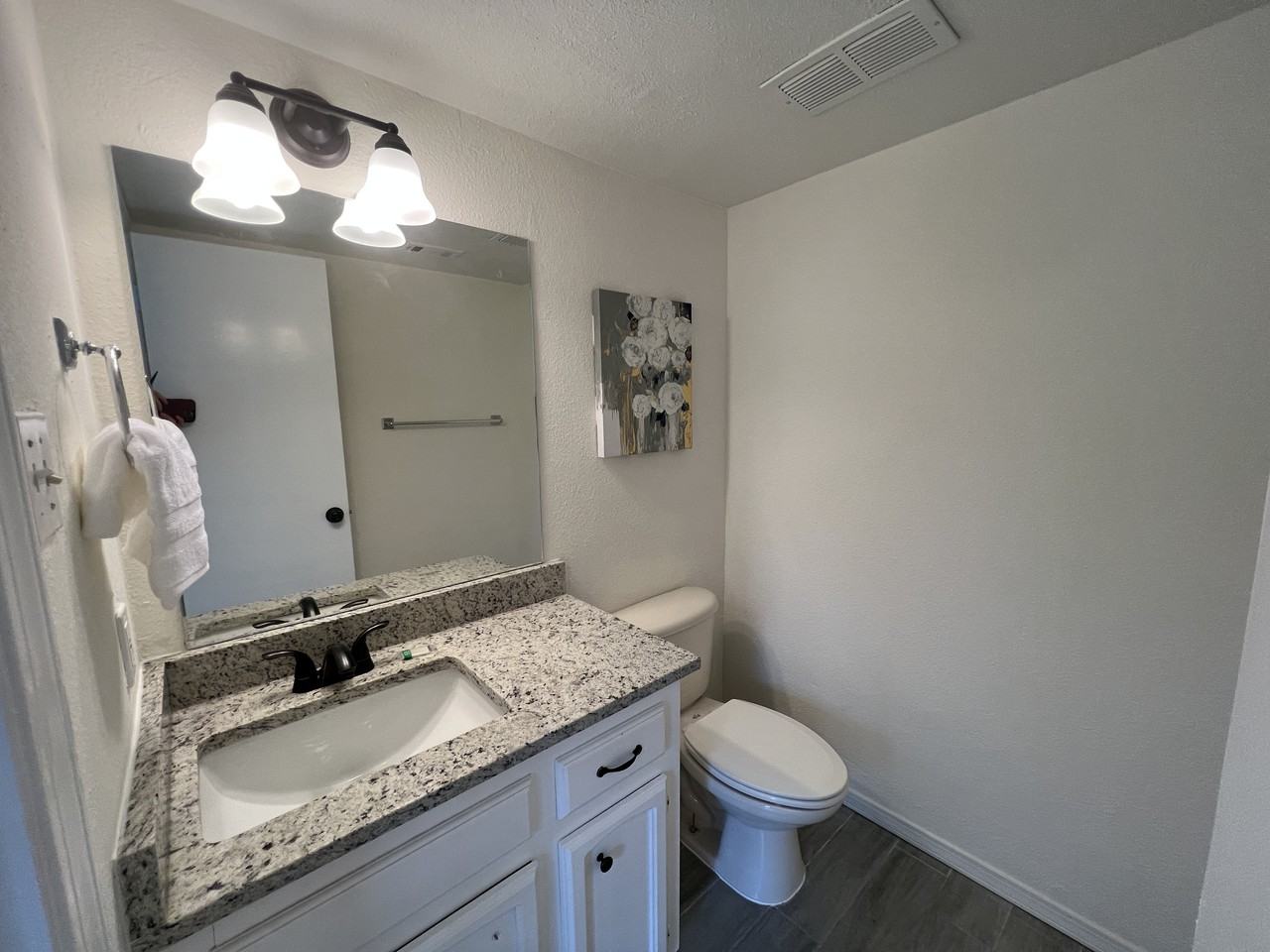 2035 Fleur De Lis Ct - Photo 3 of 25