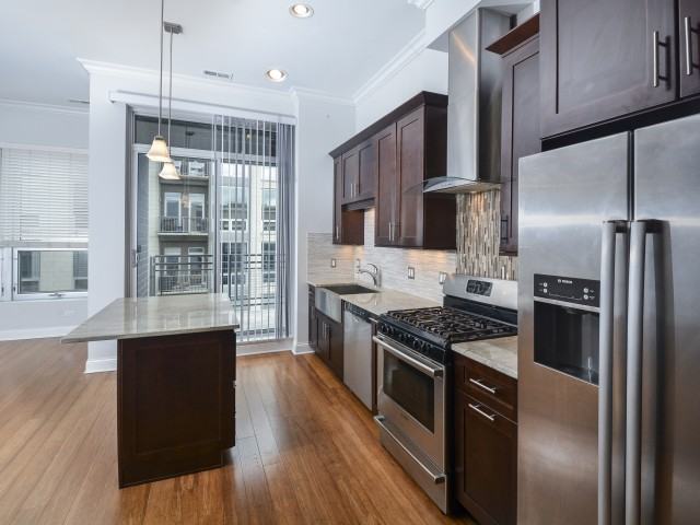 1048 W Madison St #305 - Photo 2 of 11