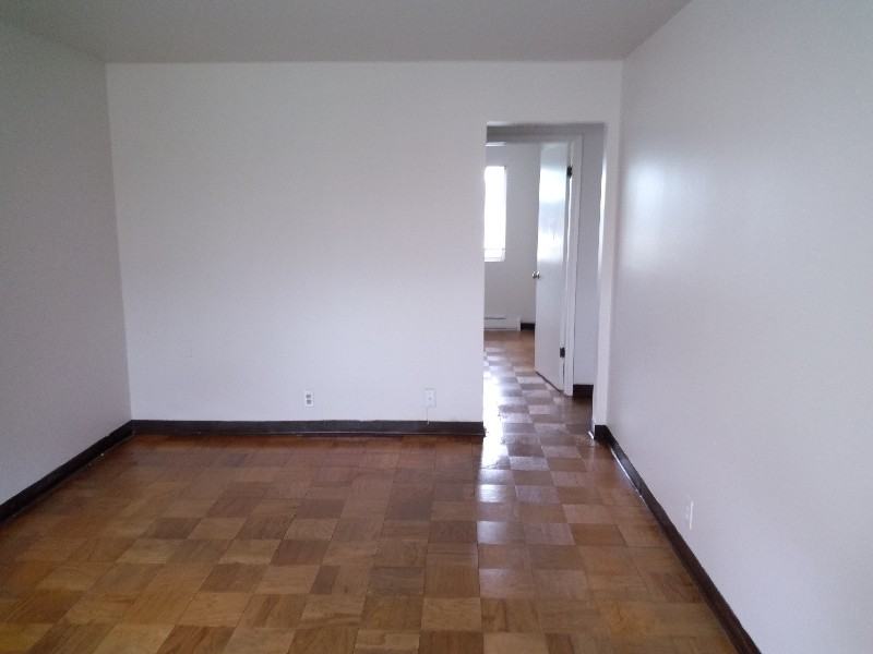 1741 S Hanford St #4 - Photo 7 of 13