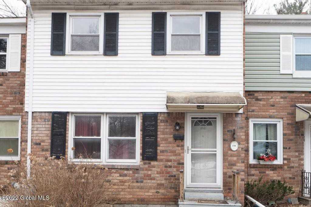 136 Mount Hope Dr - Photo 3 of 39