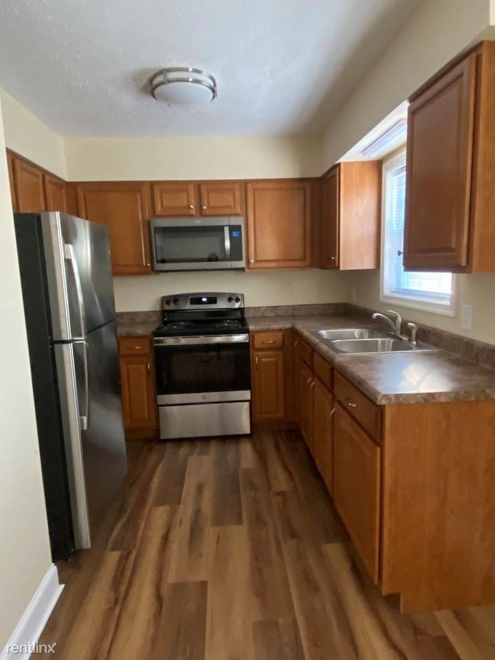 Ronceverte Village Apartments - Photo 2 of 10