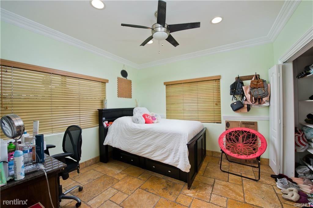 5048 Hesperia Ave - Photo 2 of 10