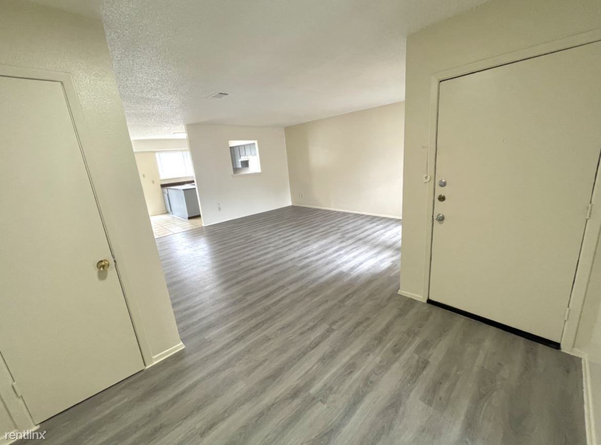 1006 Roky Ct - Photo 3 of 13