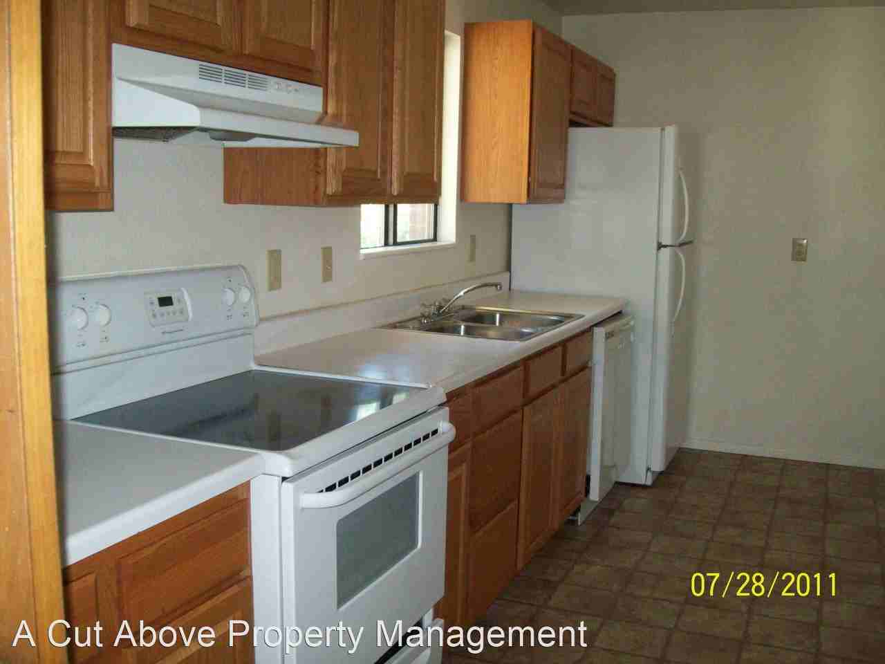 2205 N Royer St - Photo 3 of 10
