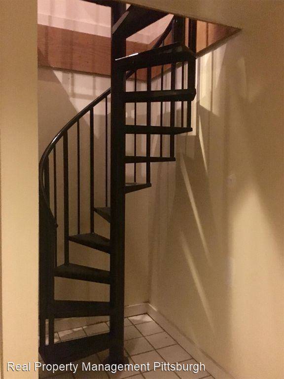 332 Lehigh Ave - Photo 2 of 17