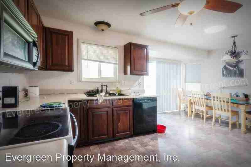 2419 Merino Ct - Photo 3 of 20