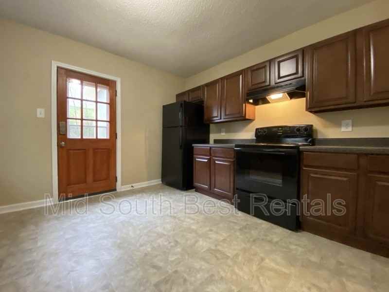1205 W 49th St - Photo 3 of 5