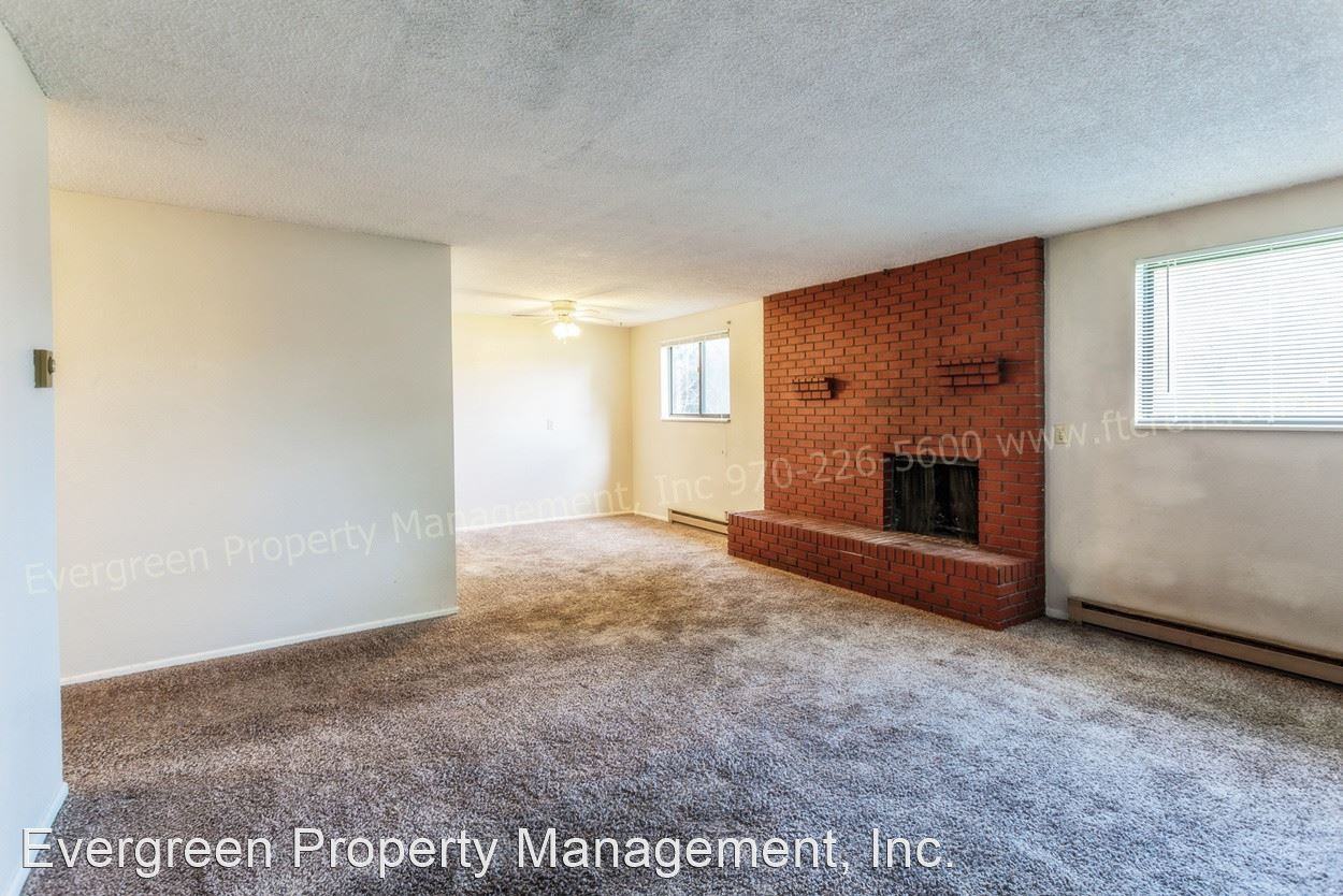 915/917 Camelot Court - Photo 3 of 17